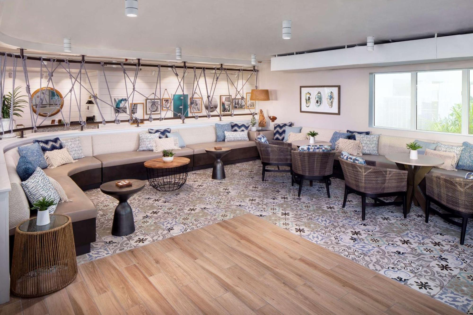 The Reach Key West, Curio Collection By Hilton 4* Key West