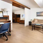 Fairfield Inn & Suites By Marriott Key West At The Keys Collection