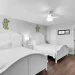 Curacao - Large 2X2 Waterfront Condo Great View Pool & Dock