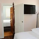 The Porch On Frances Inn - Adults Exclusive