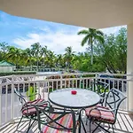 Butterfly Nest - Sunrise Suites