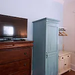 Pineapple Cottage