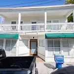 Commodore\'S Cove