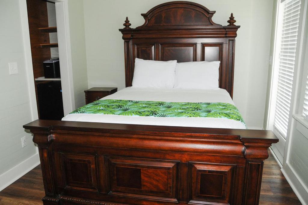 The Porch On Frances - Adults Exclusive * Key West