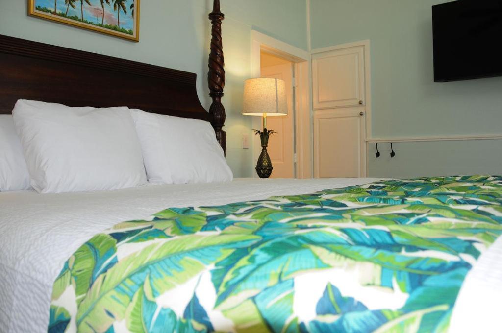 The Porch On Frances - Adults Exclusive Inn
