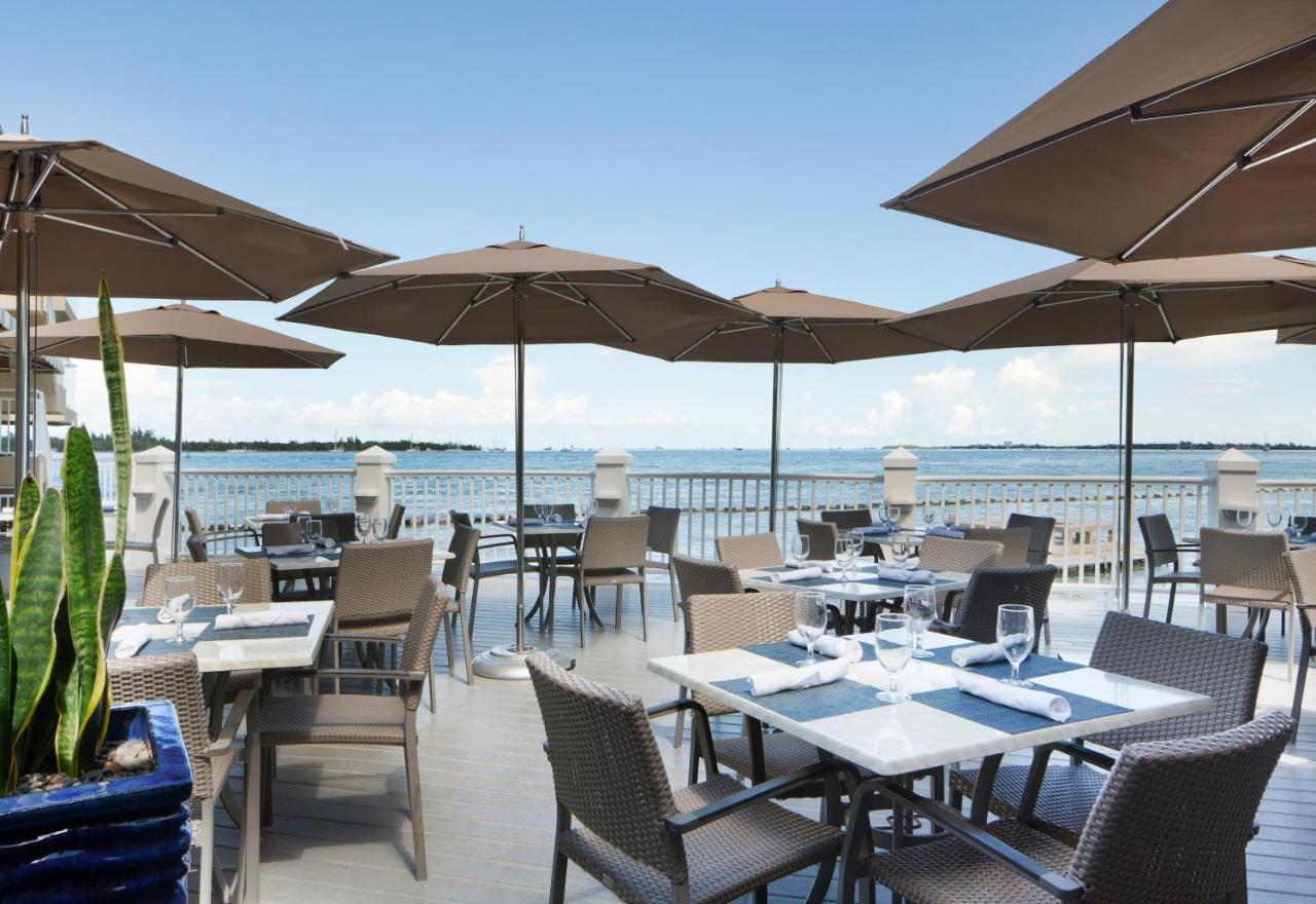 Pier House & 4*