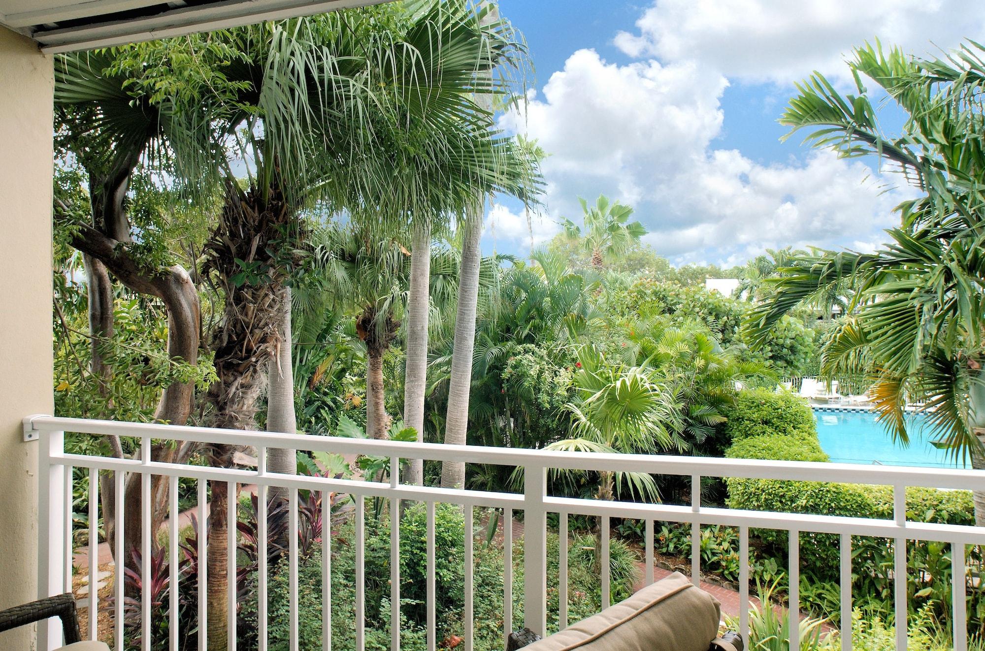 Resort Pier House & 4*