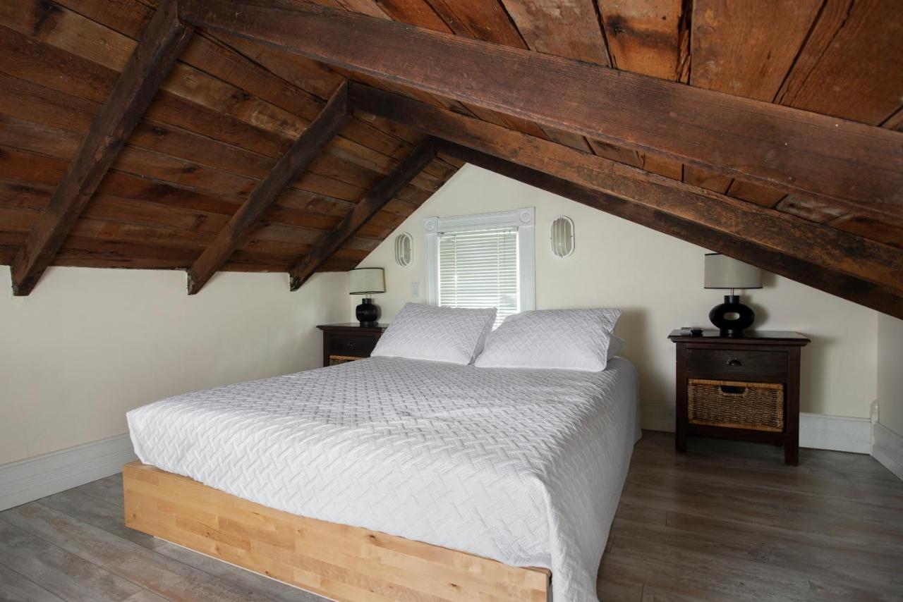 Bahama Gardens - 4 Old Town Vacation Homes - Sleeps 23 Holiday home Key West