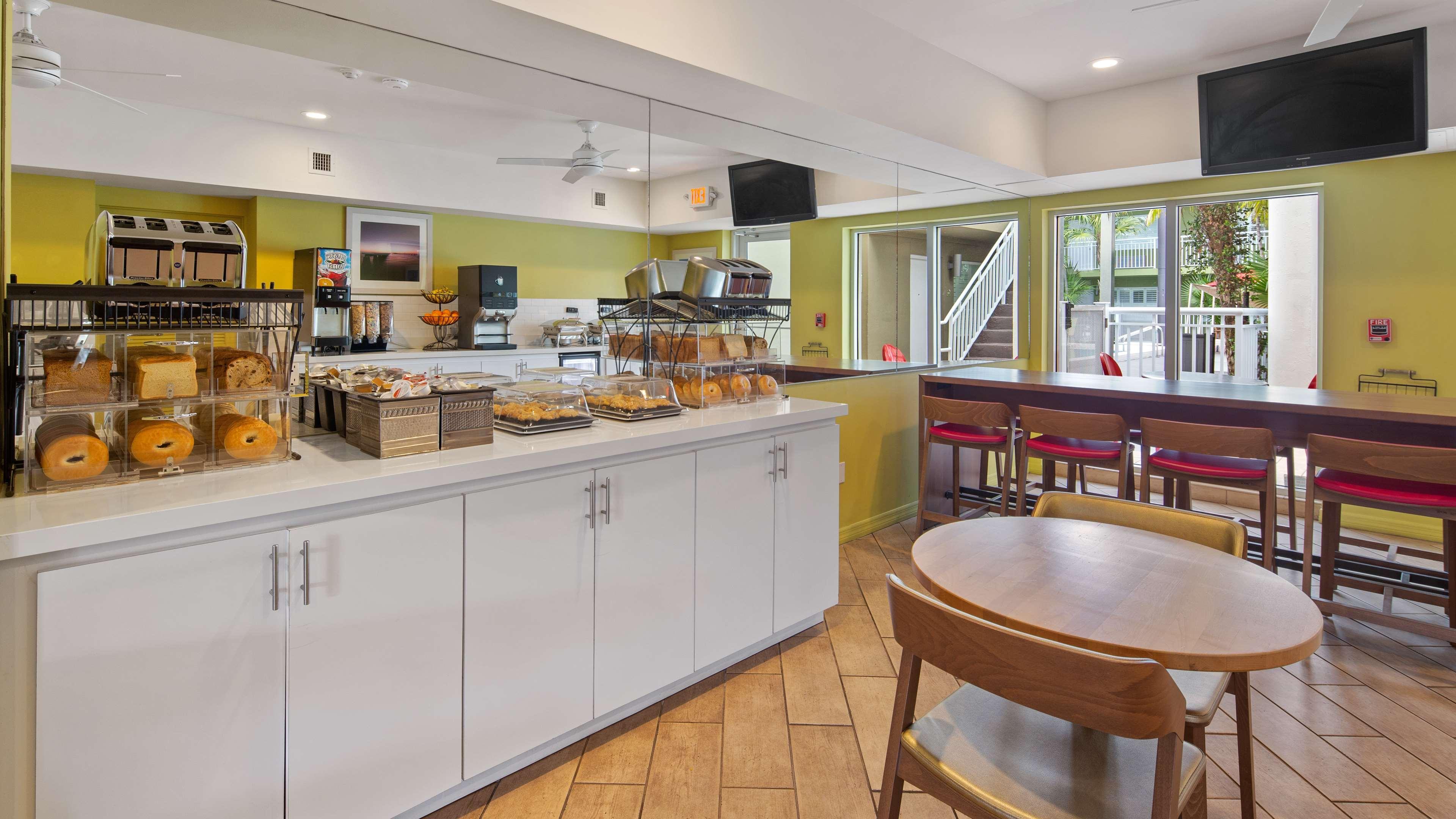 Western Hibiscus Hotel 3*