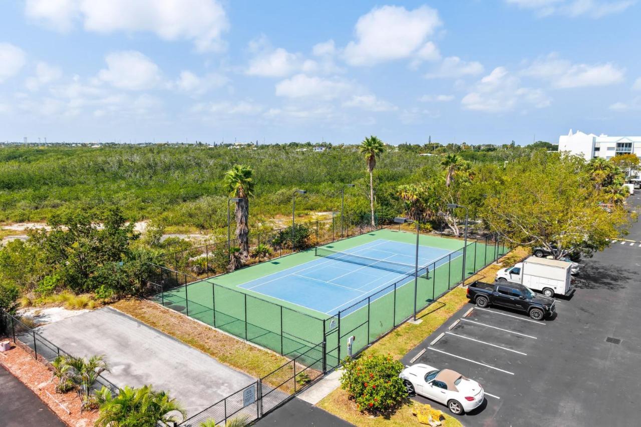 Holiday home New! Cristbal - Balcony, Parking & Pool! *