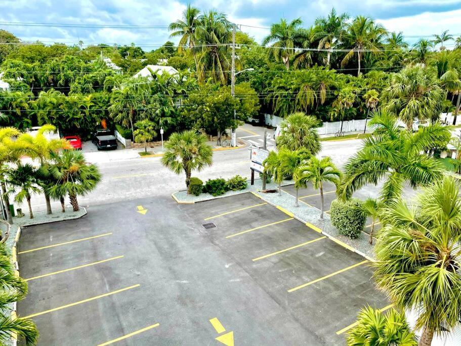 Curacao - Large 2x2 Waterfront Great View Pool & Dock Holiday home Key West