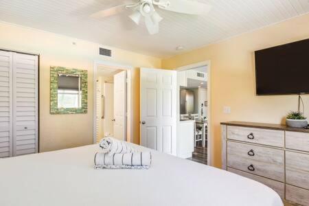 The St Martin -hot Tub & Pool *