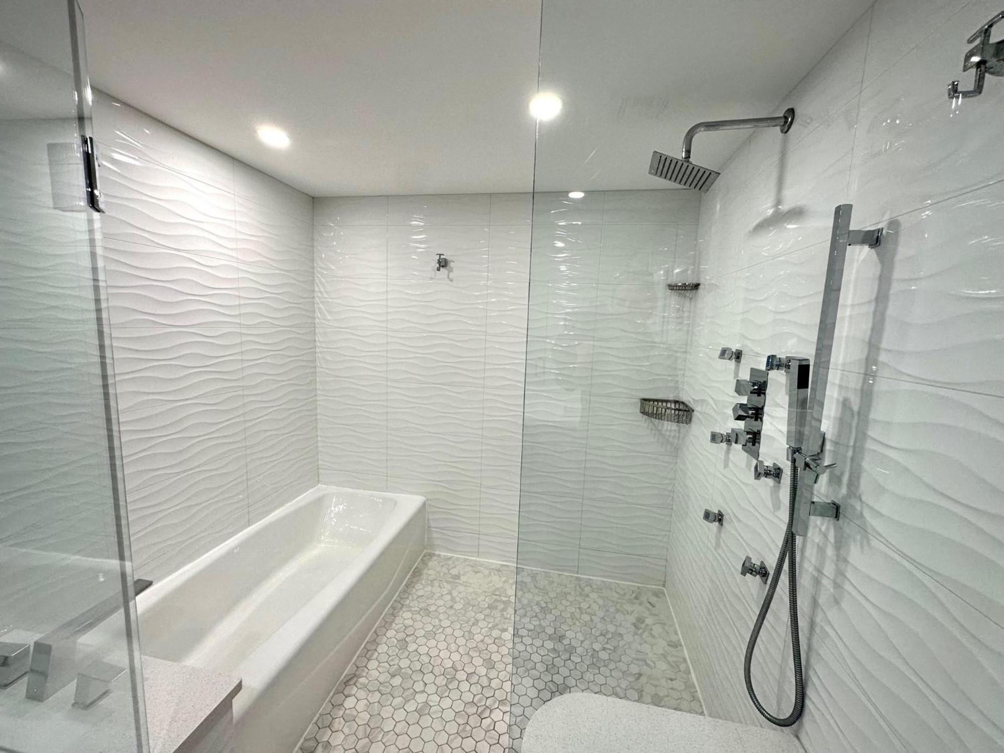 Poolside Breeze Retreat Apartment Key West