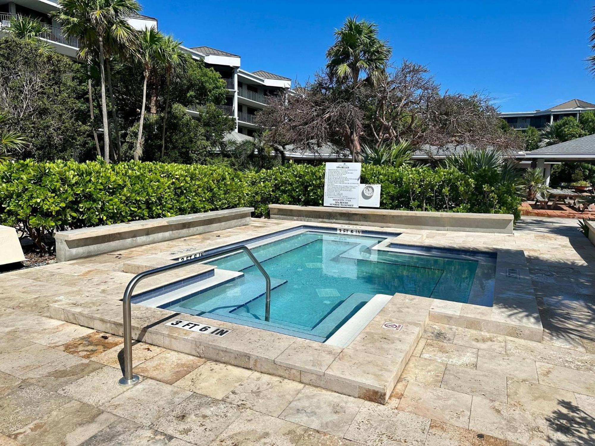 Beautifully Renovated Summer Of 2020 And Enjoy Lovely Unit *