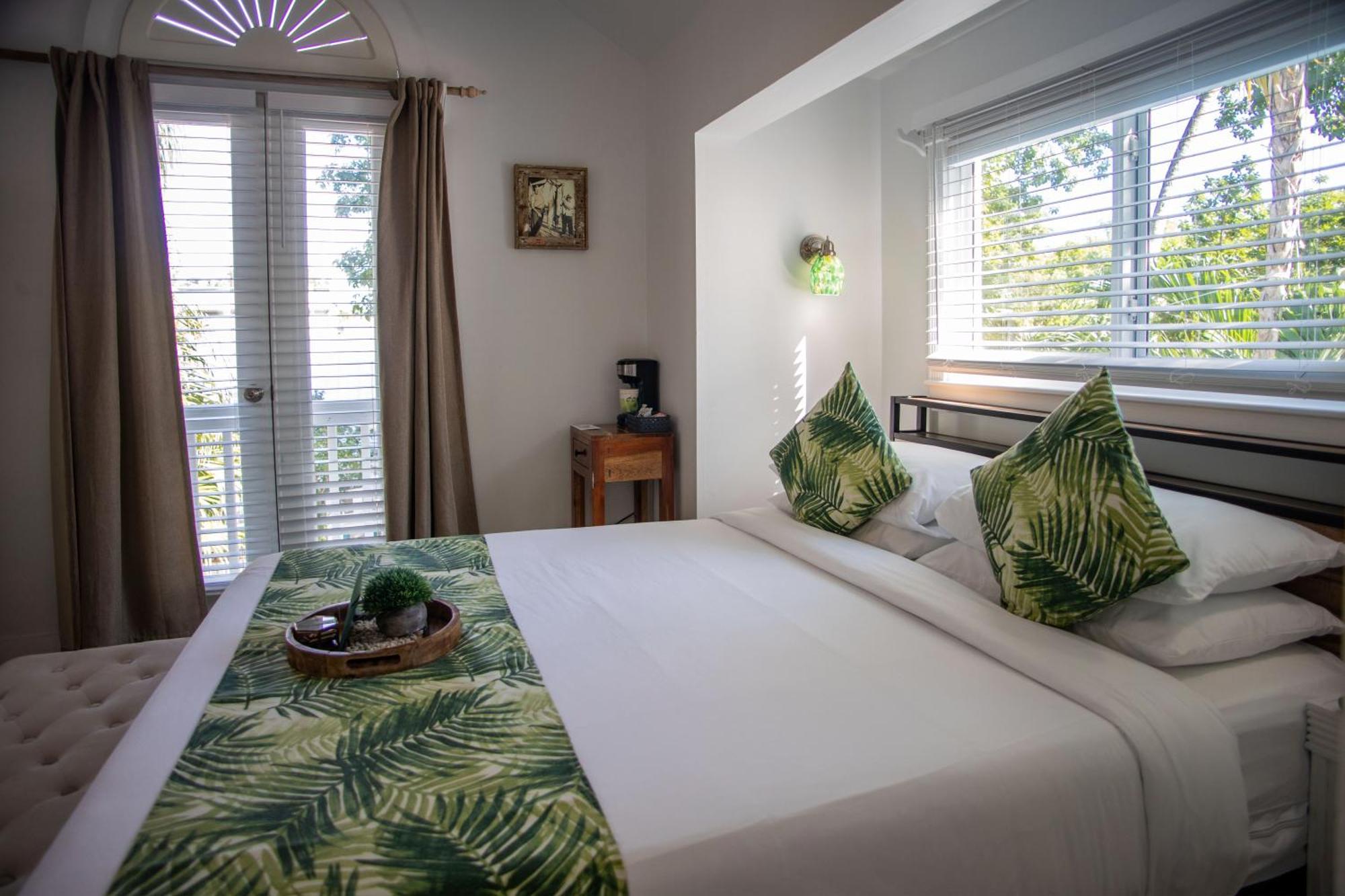 Bed & Breakfast Andrews & Garden 3*