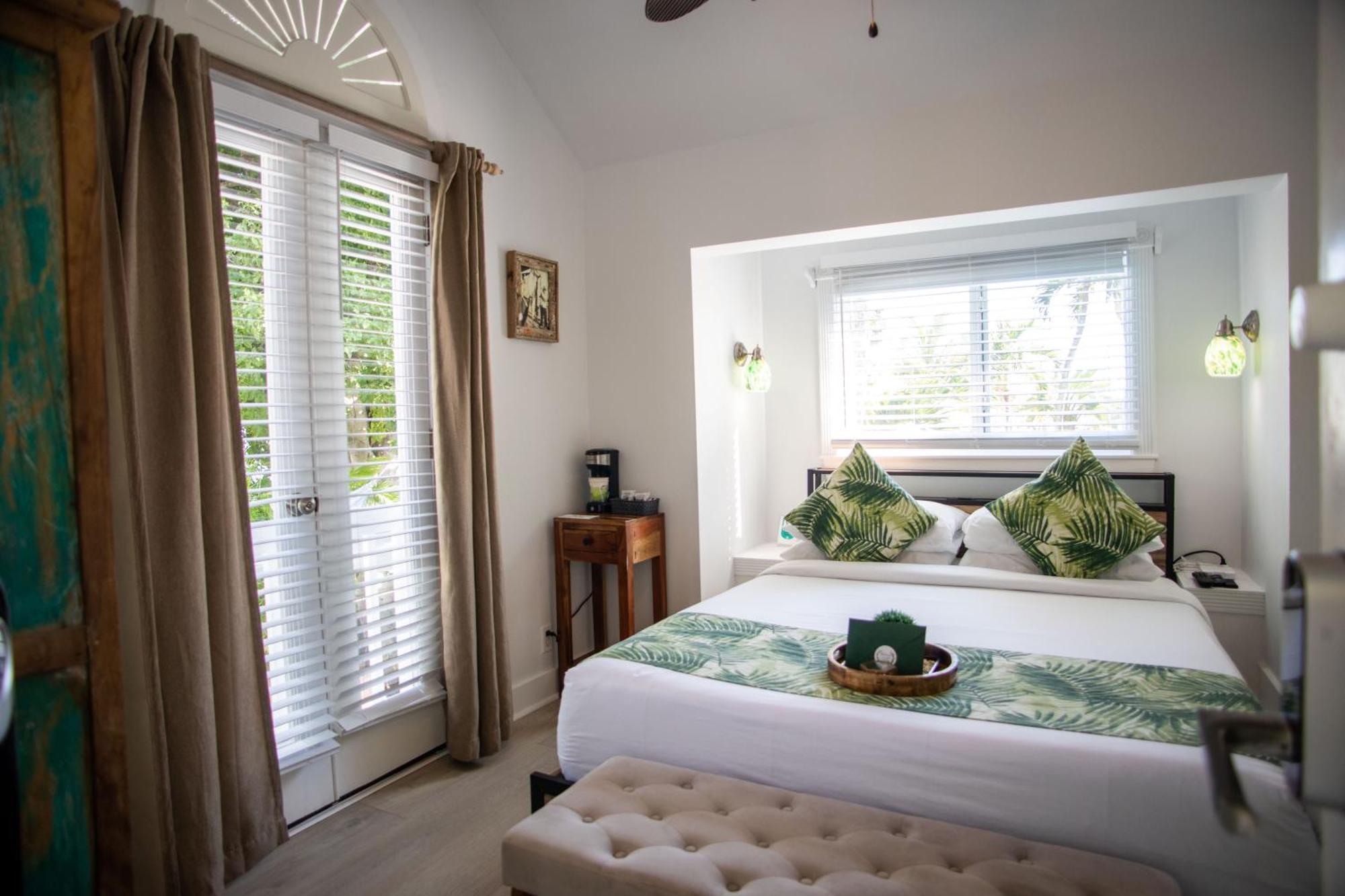 Andrews & Garden Bed & Breakfast Key West