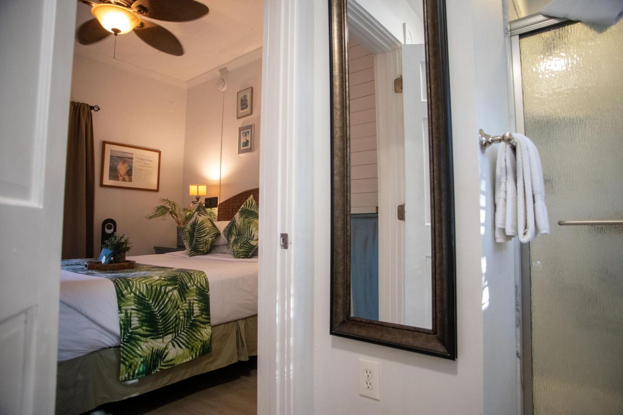 Andrews & Garden Bed & Breakfast Key West