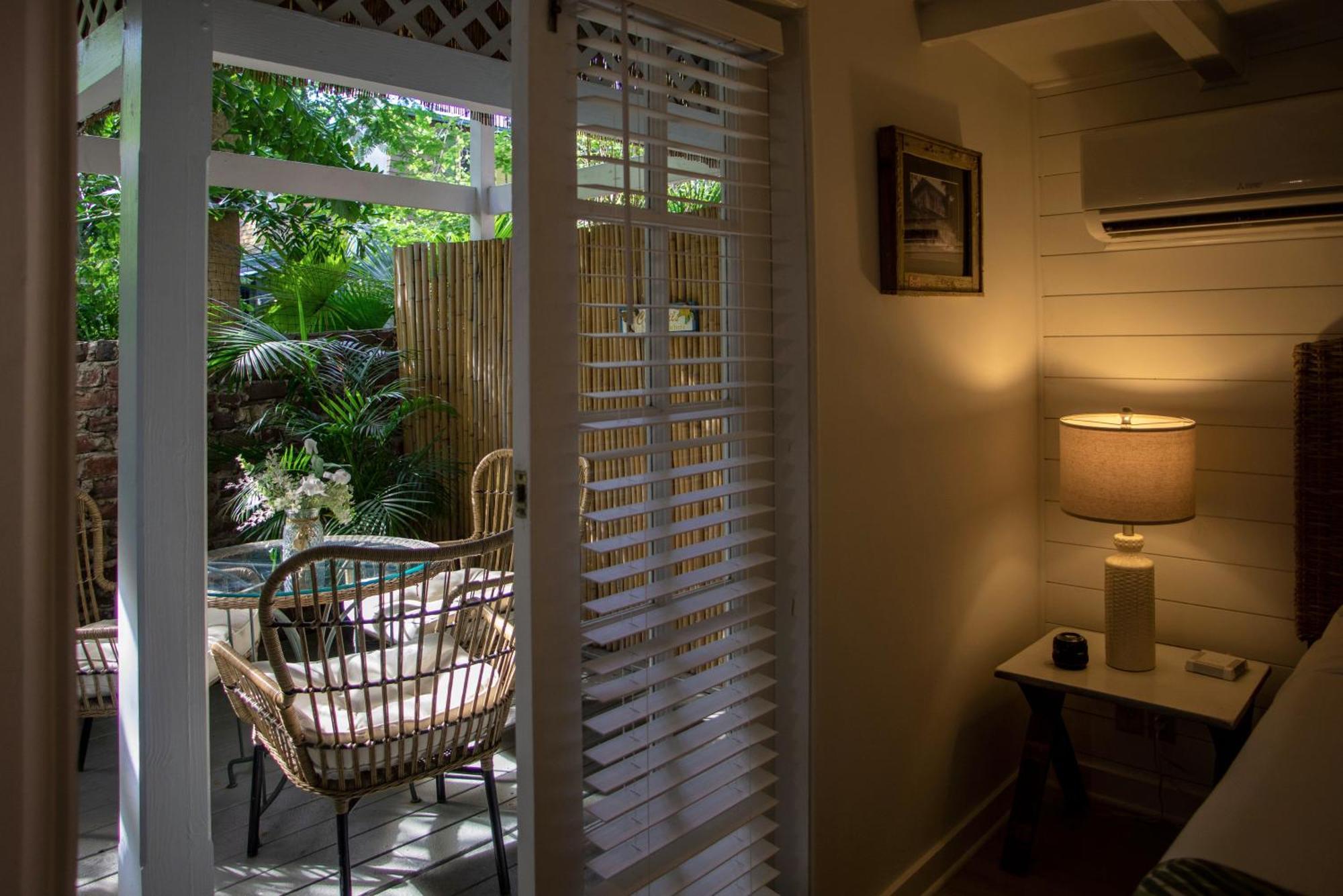 Bed & Breakfast Andrews & Garden 3*