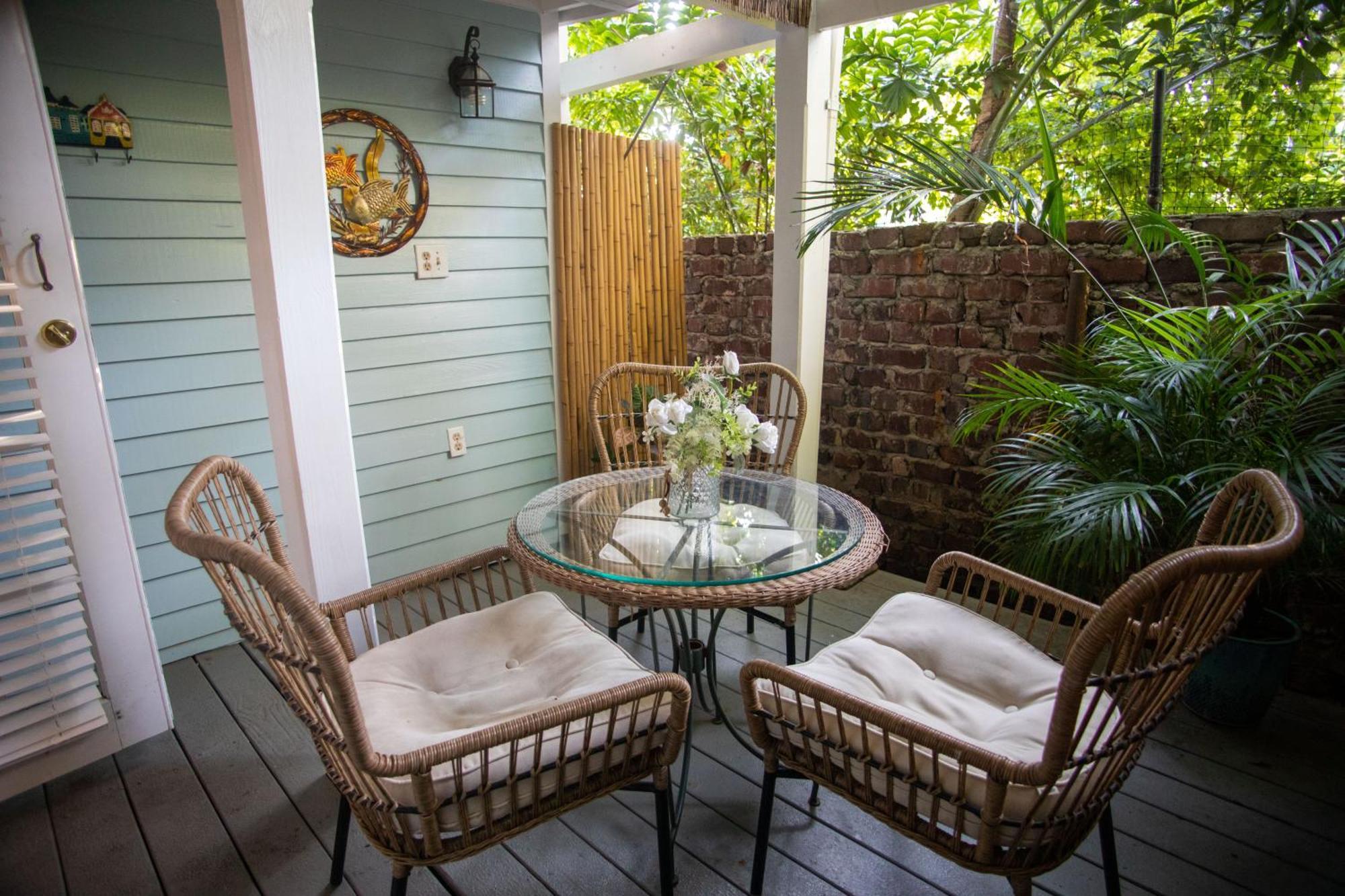 Andrews & Garden Bed & Breakfast 3*