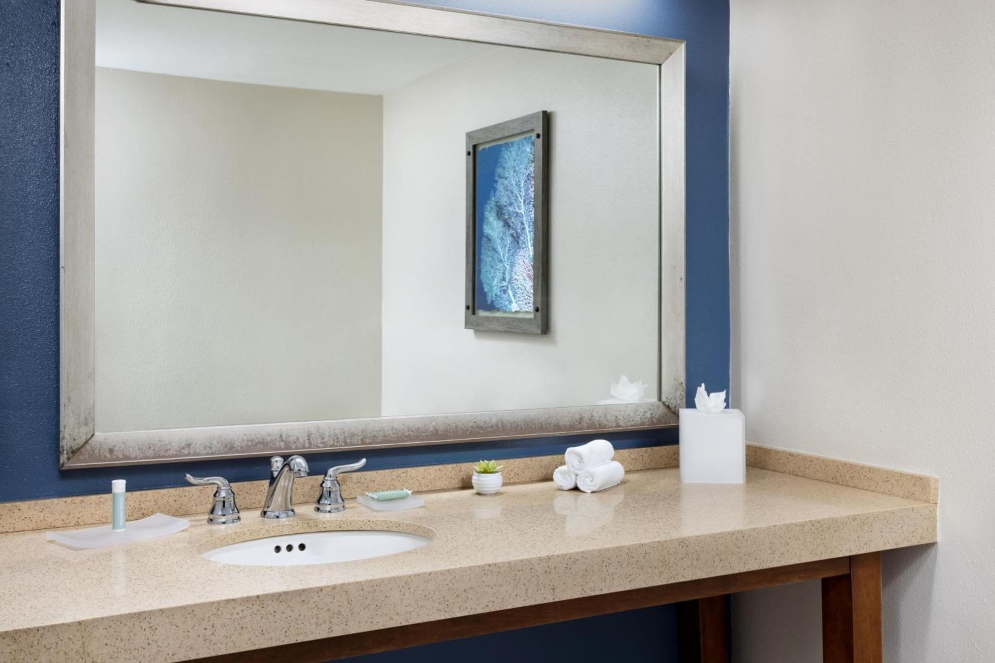 Hotel Fairfield & By Marriott At The Keys Collection 3*