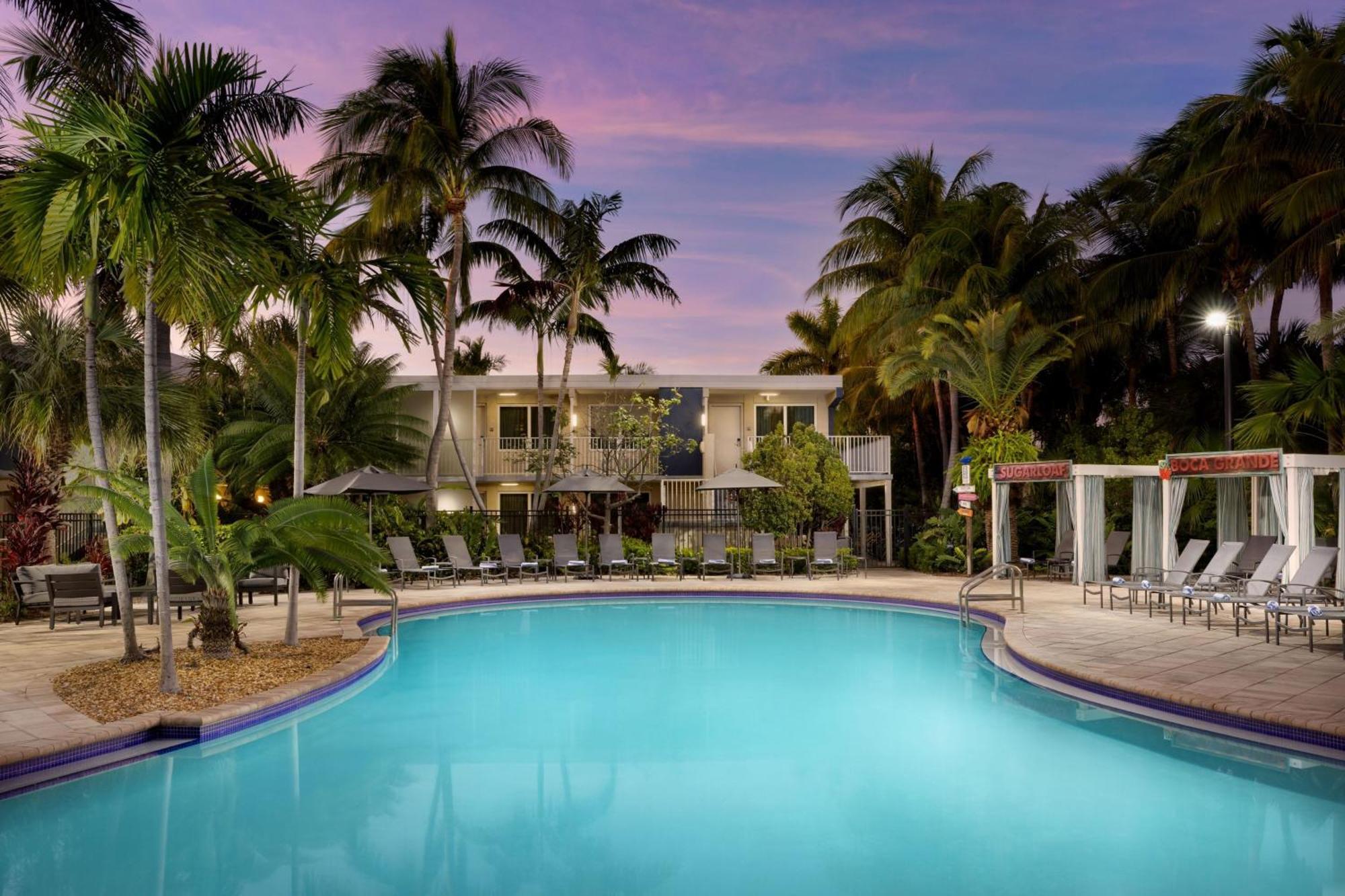 Hotel Fairfield & By Marriott At The Keys Collection Key West