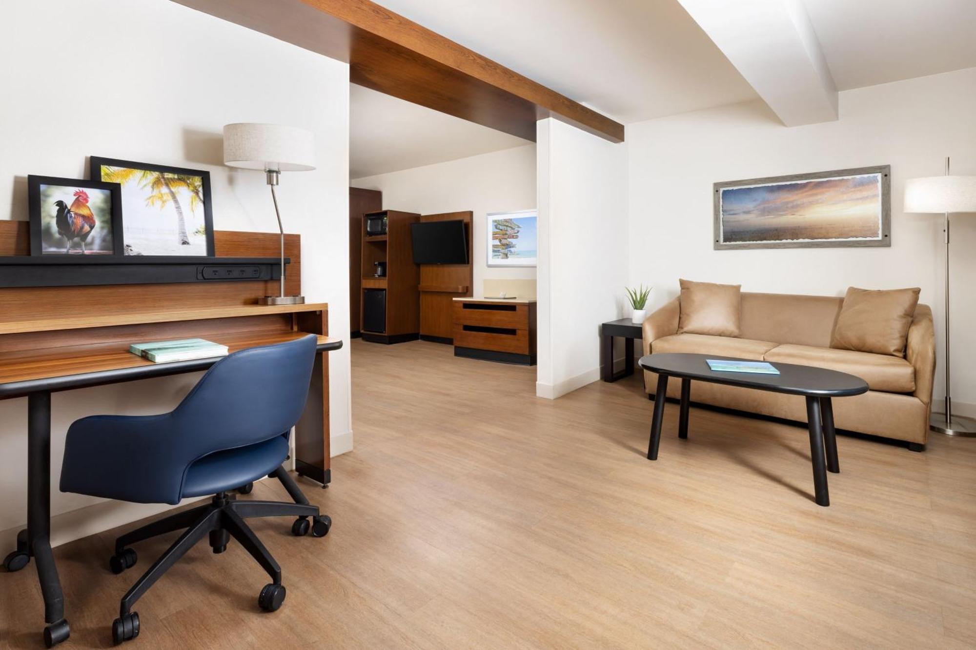 Fairfield & By Marriott At The Keys Collection 3*