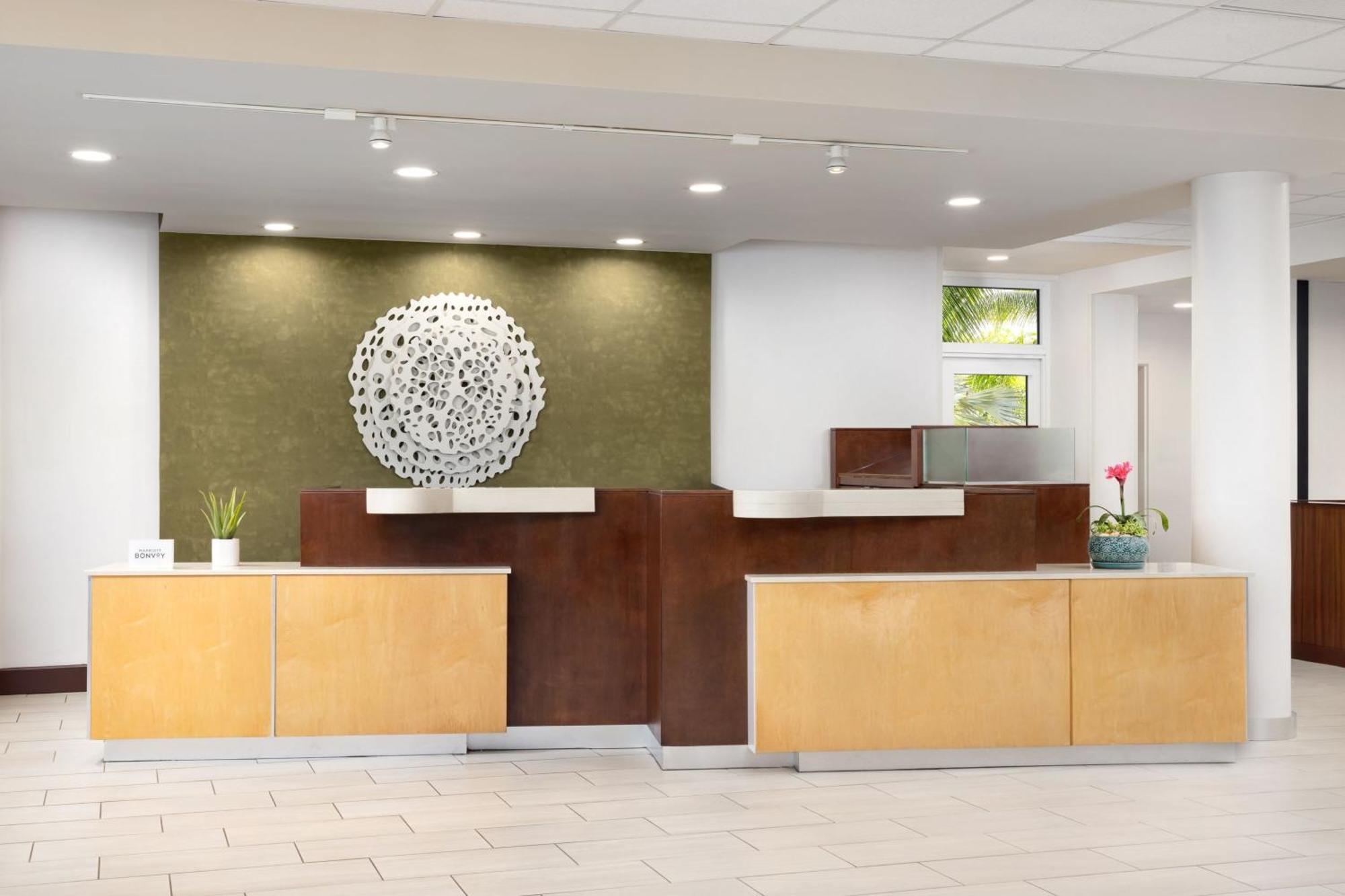 Hotel Fairfield & By Marriott At The Keys Collection Key West