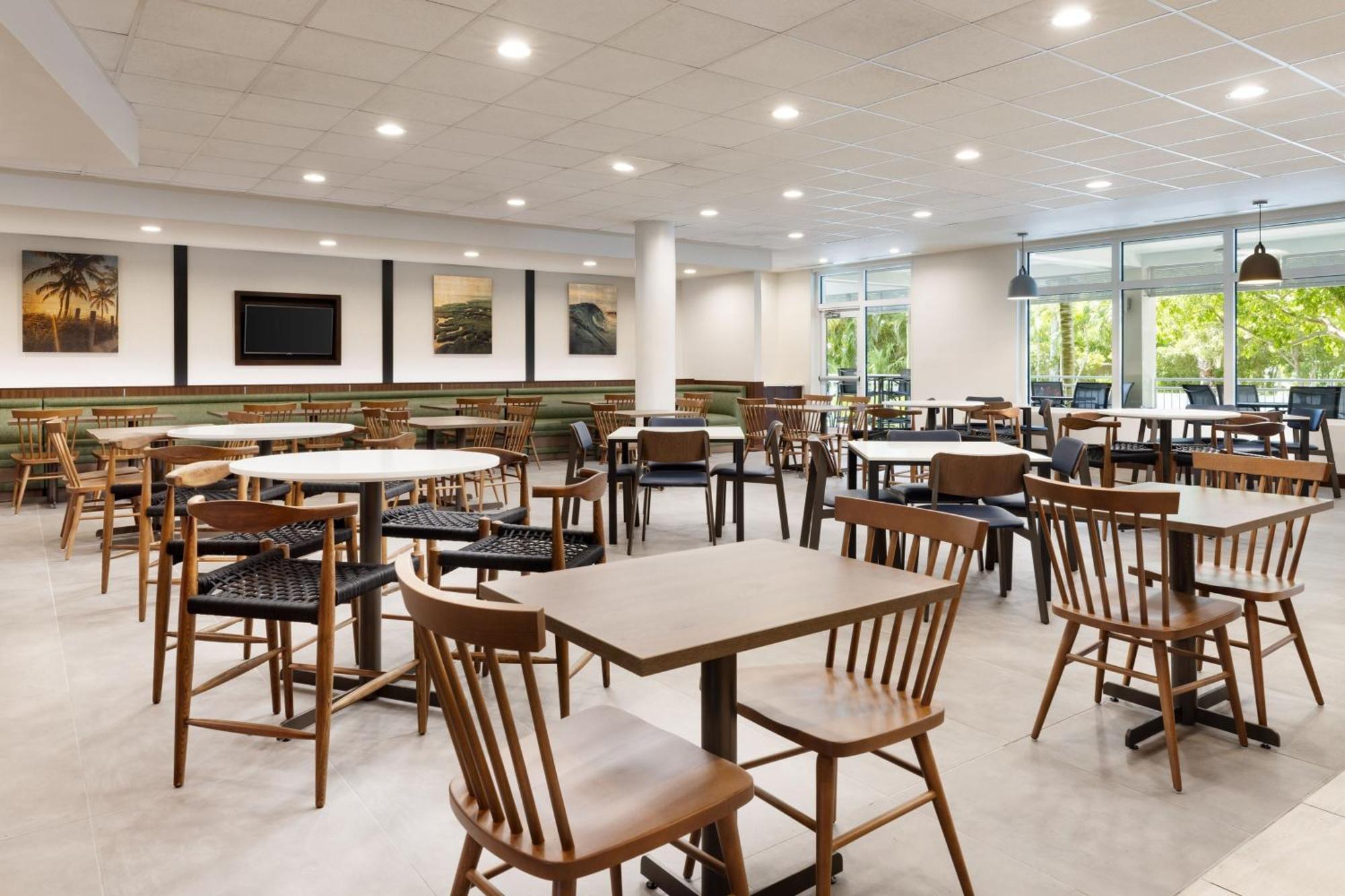 Hotel Fairfield & By Marriott At The Keys Collection 3*