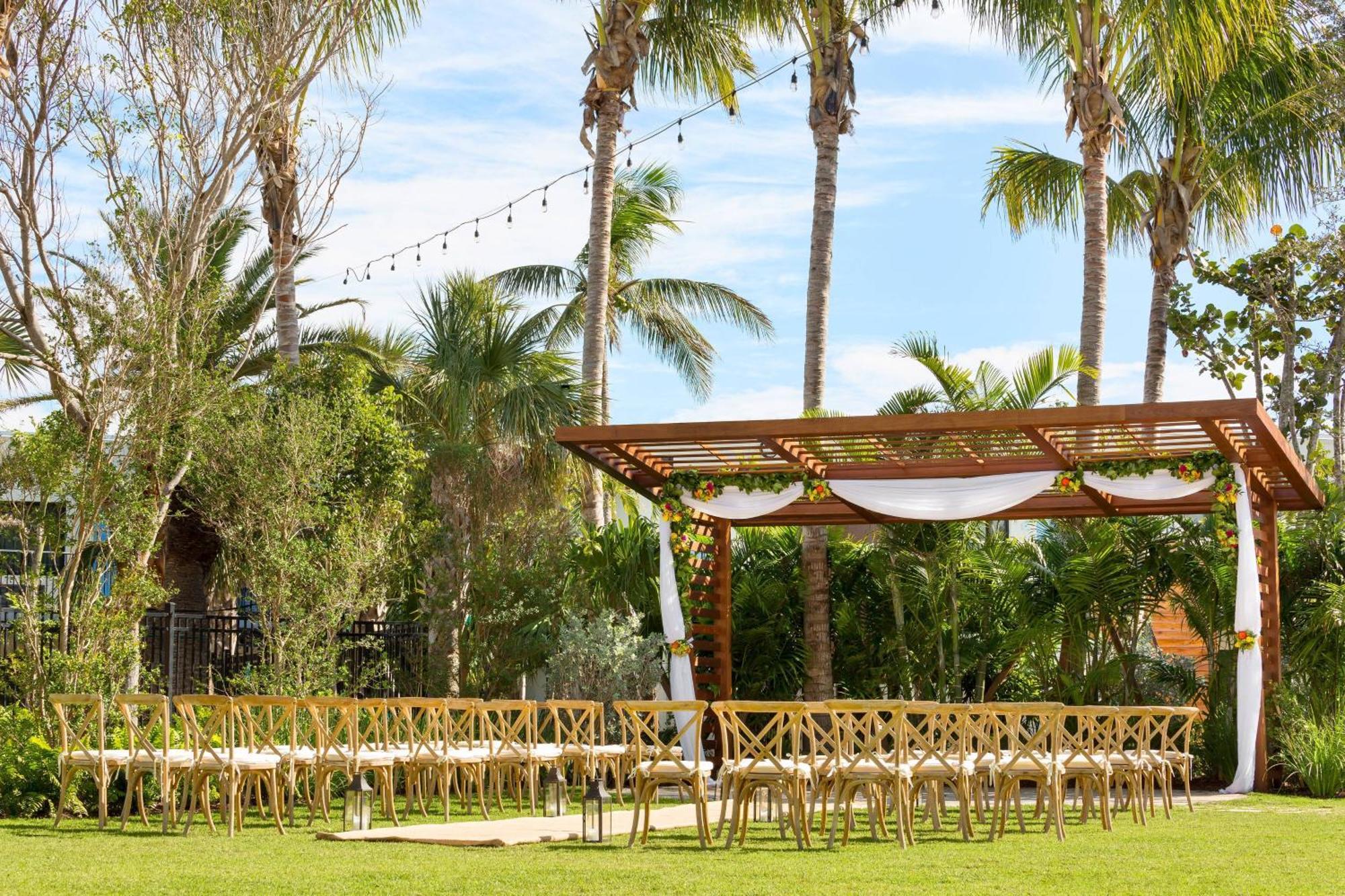 Fairfield & By Marriott At The Keys Collection Hotel