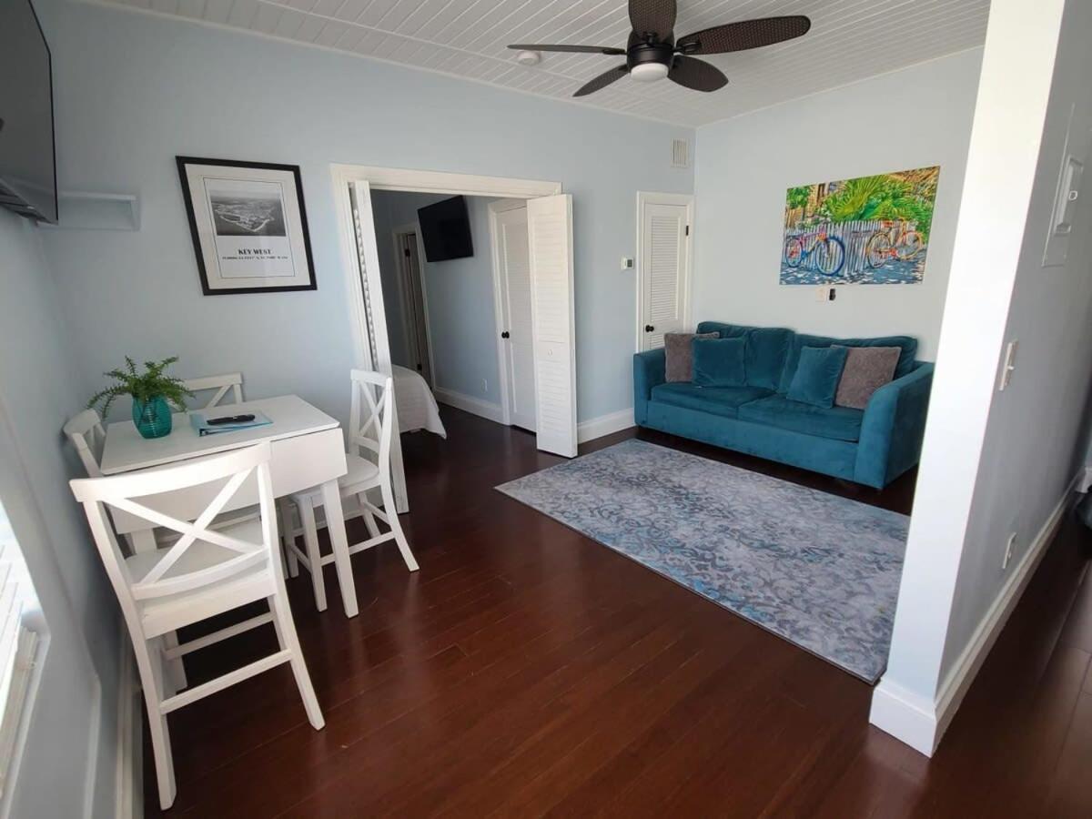 Holiday home Two Duval Street W Parking And Pool *