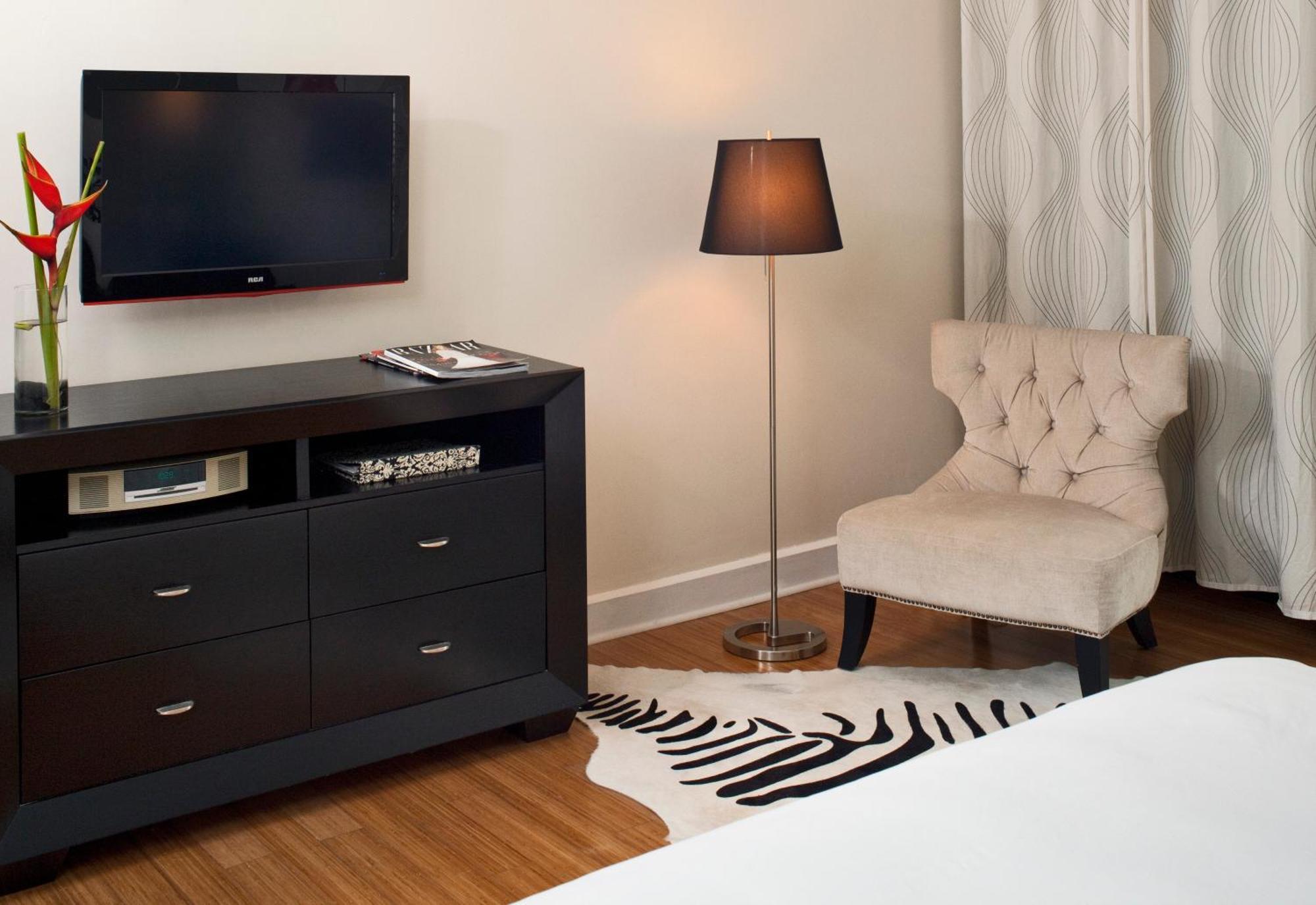 Alexander'S Guesthouse-Adult Exclusive Bed & Breakfast 3*