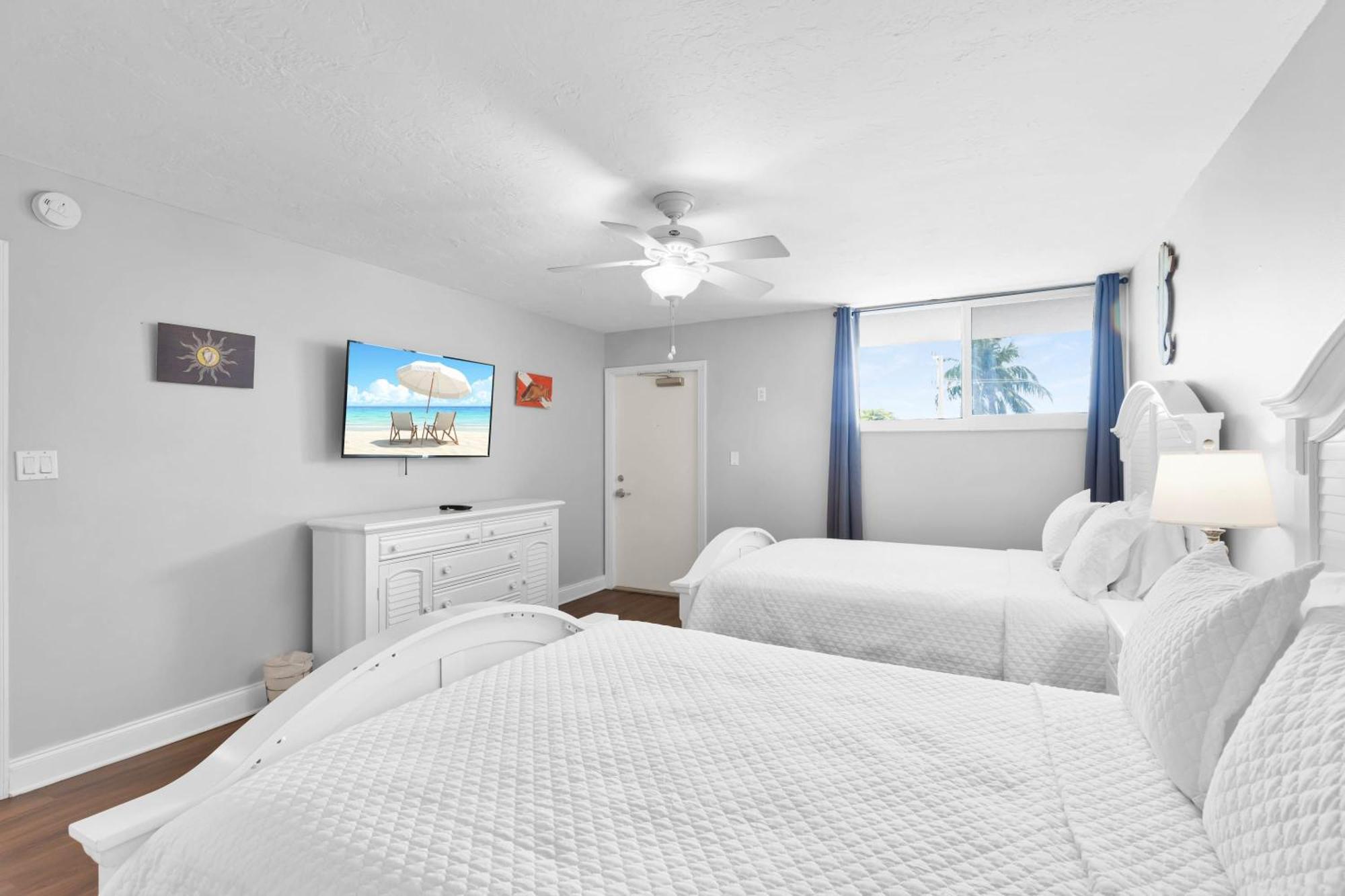 Curacao - Large 2x2 Waterfront Great View Pool & Dock * Key West