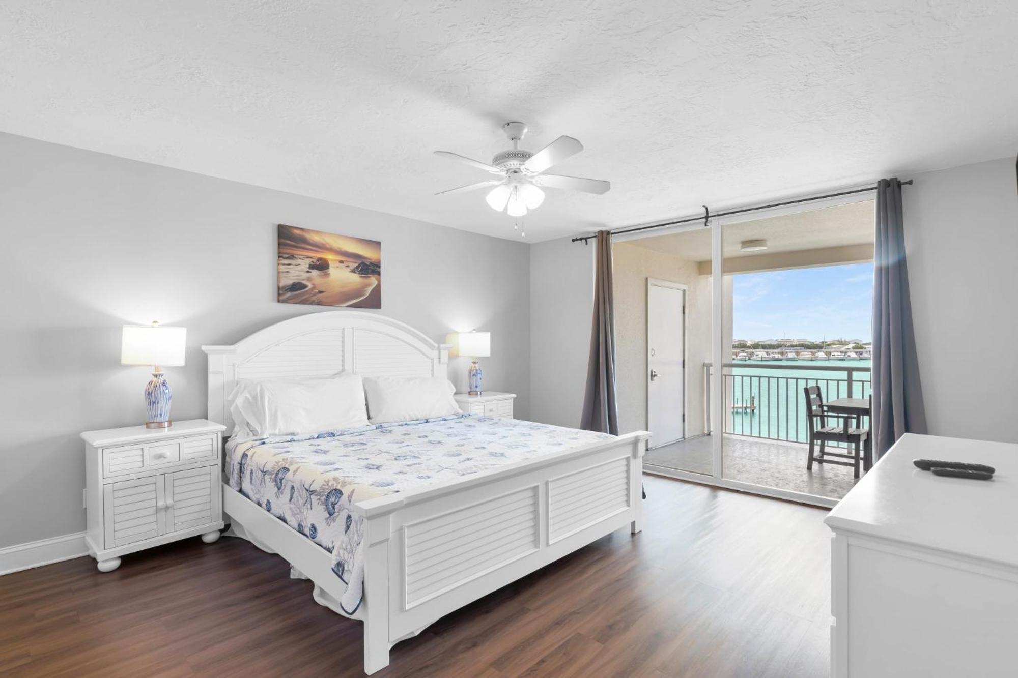 Holiday home Curacao - Large 2x2 Waterfront Great View Pool & Dock Key West