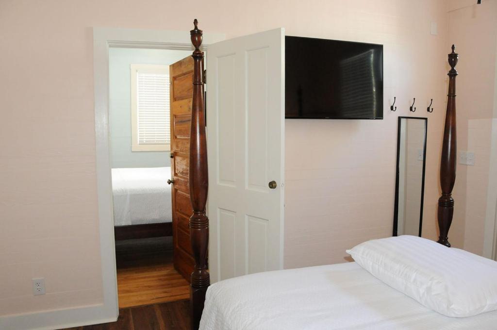 Inn The Porch On Frances - Adults Exclusive *