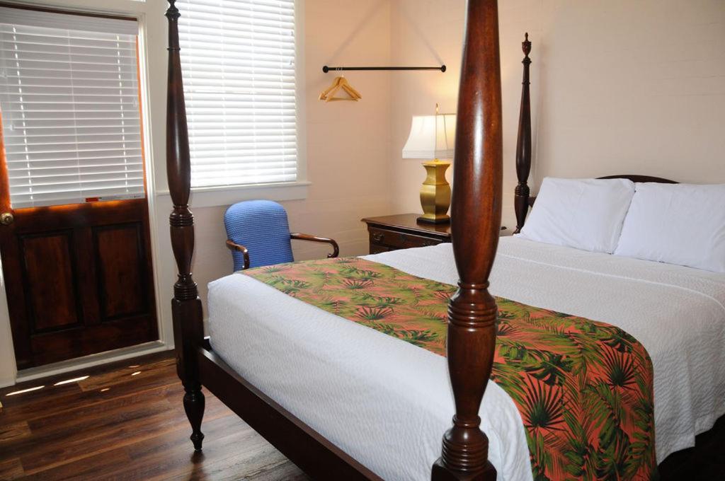 The Porch On Frances - Adults Exclusive Inn Key West