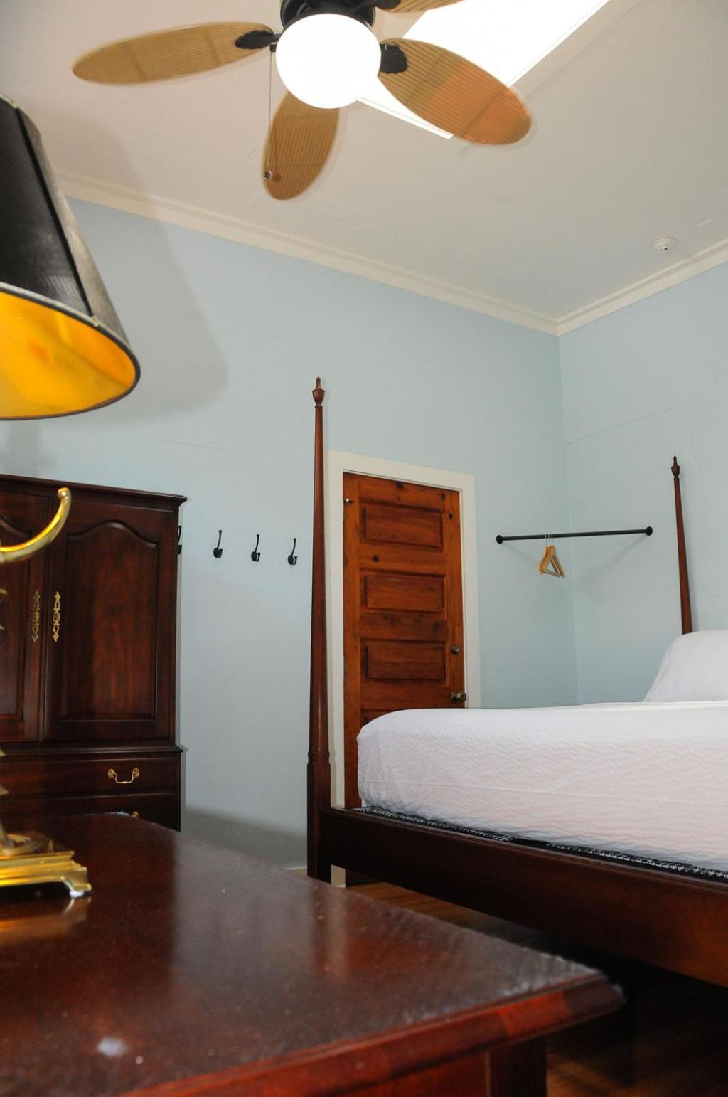 The Porch On Frances - Adults Exclusive Inn Key West