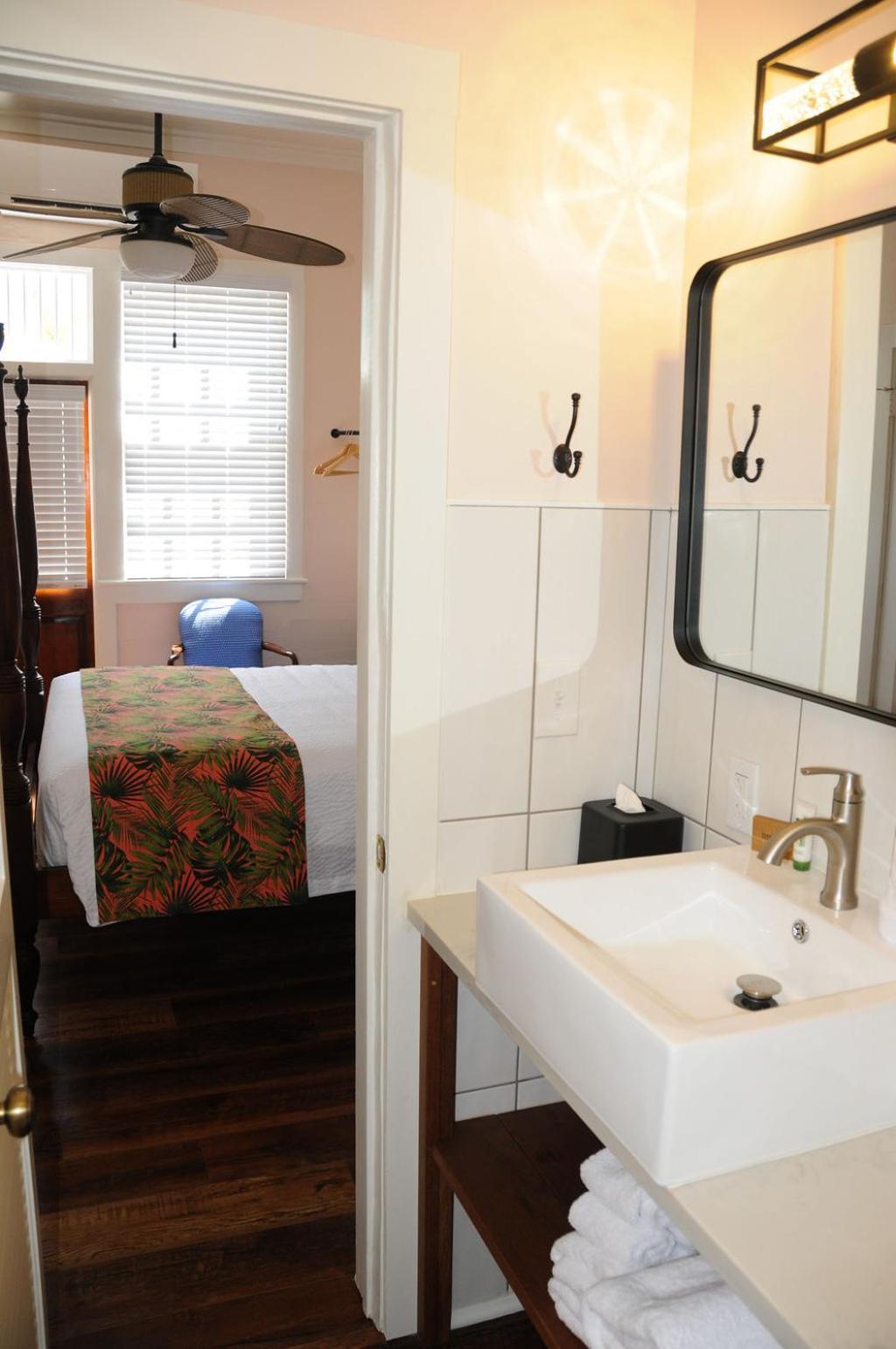 The Porch On Frances - Adults Exclusive Inn Key West