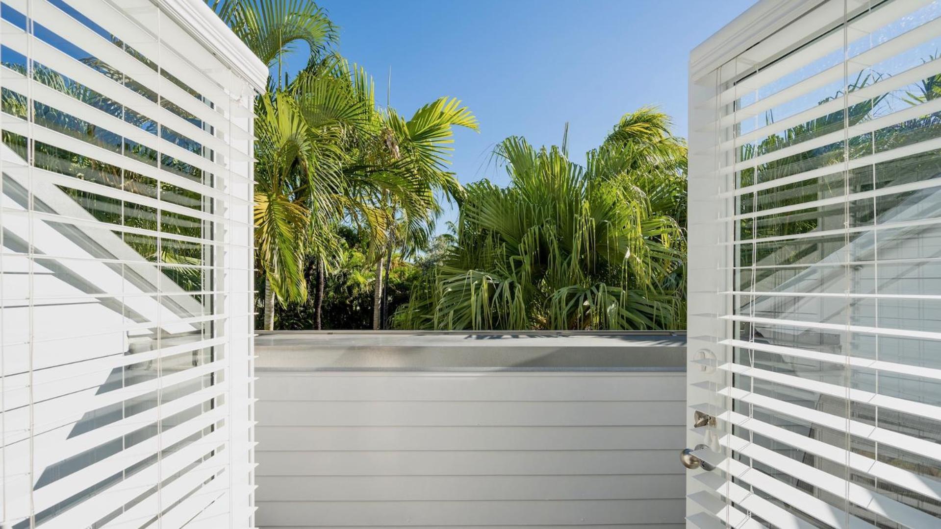 The Beaming Barracuda By Last Key Realty * Key West
