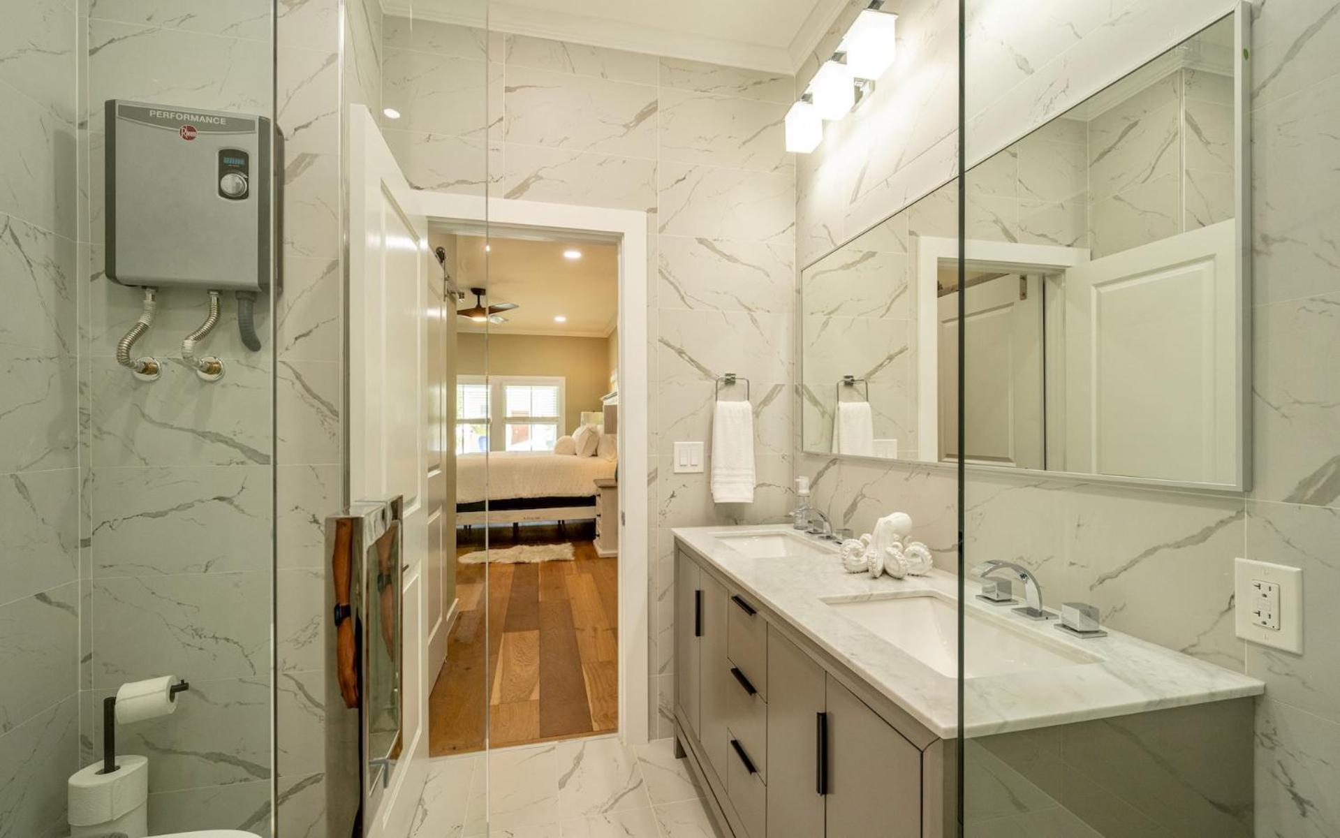 Modern In The Meadows By Last Key Realty Holiday home *