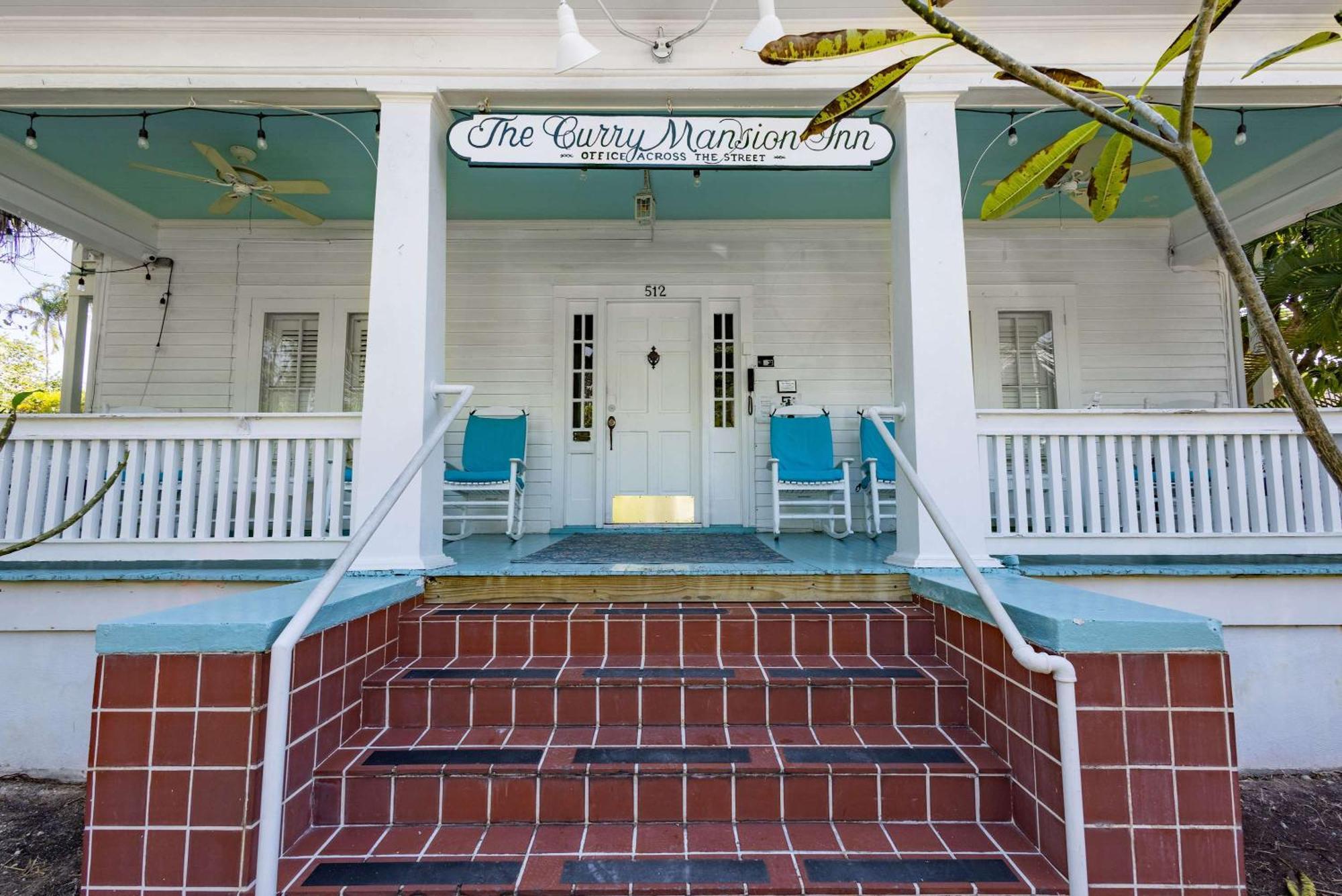 Inn King Balcony - At House *