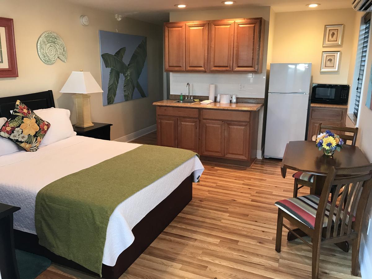 Harborside & Marina Motel 2*