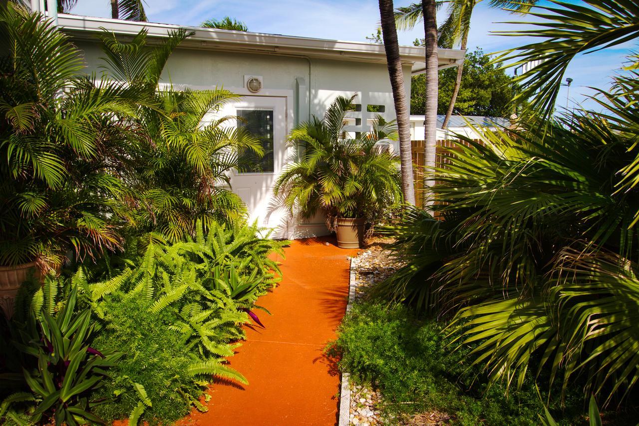 Harborside & Marina Motel