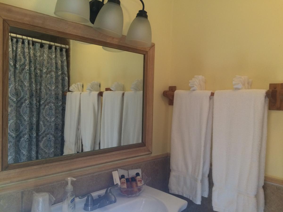 Guest house Courtney's Place Historic & 2*