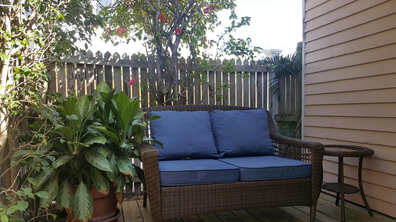 Courtney's Place Historic & Guest house Key West