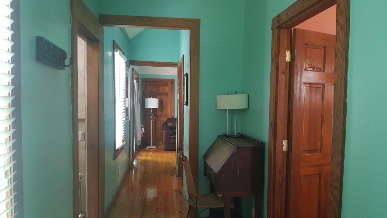 Courtney's Place Historic & Guest house
