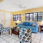 Duval Street Retreat
