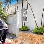 Duval Street Retreat