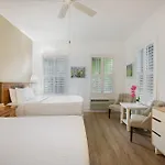 Paradise Inn (Adults Only)