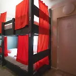 Seashell Motel And International Hostel