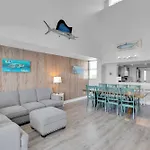 St Thomas - Waterfront Penthouse Sleeps 16 W Pool & Boat Dock